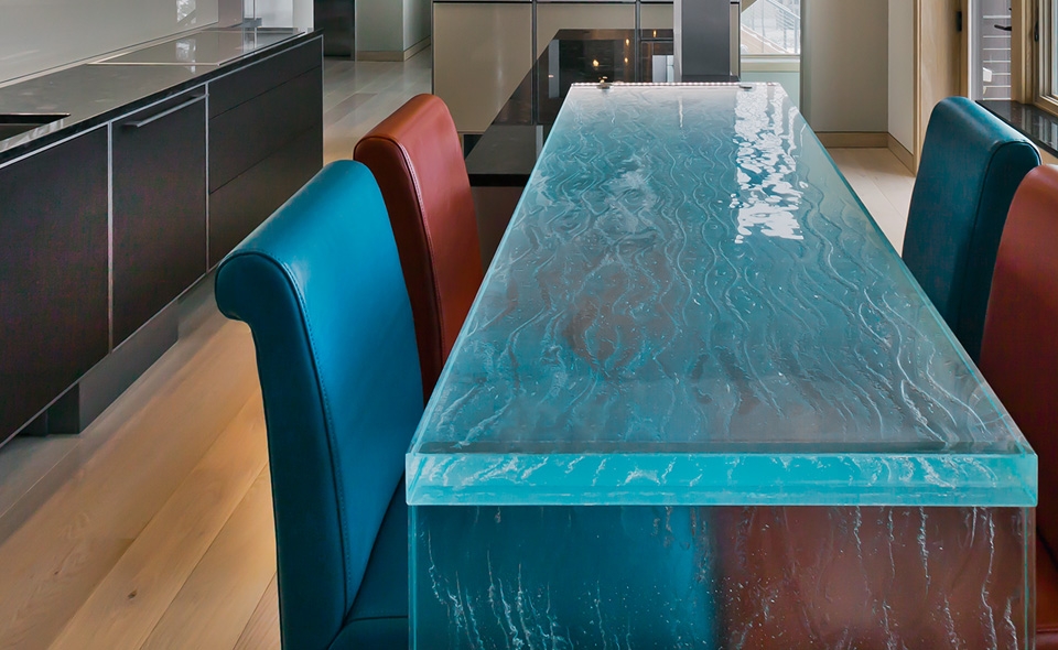 This textured countertop gives a whole new meaning to waterfall edge. | Photo Source: ThinkGlass.com