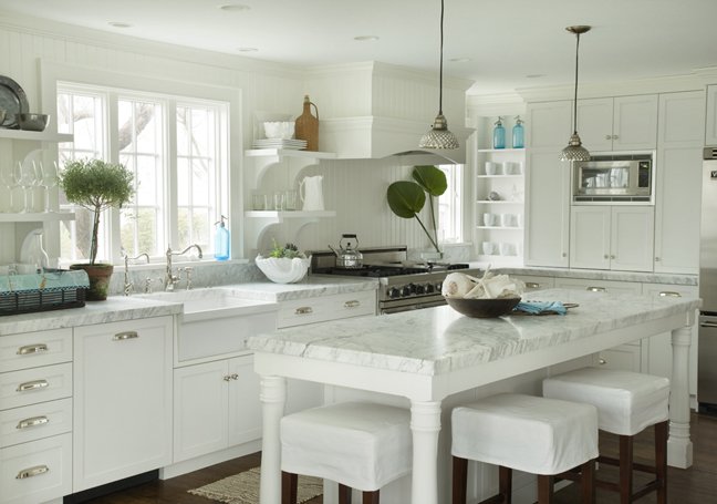 All white cottage-style kitchen. | Photo Source: Molly Frey Design